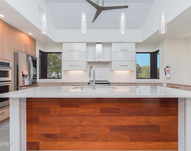 828 Kingston Road - Photo Thumbnail 3