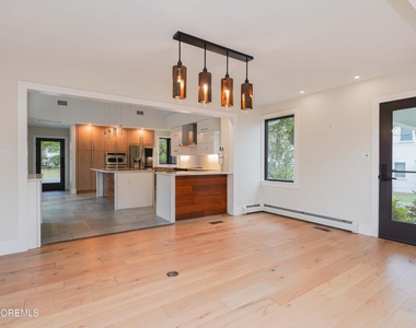 828 Kingston Road - Photo Thumbnail 12