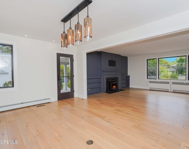 828 Kingston Road - Photo Thumbnail 8