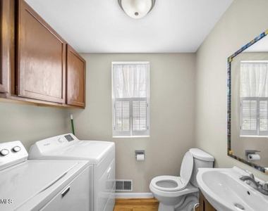 607 Mcclellan Street - Photo Thumbnail 4