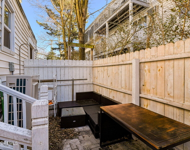 132 1/2 Heck Avenue - Photo Thumbnail 16