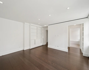 East 80th Street - Photo Thumbnail 13