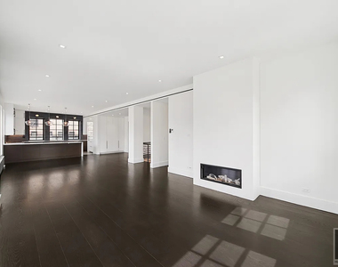 East 80th Street - Photo Thumbnail 4