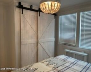 2004 Ocean Avenue N - Photo Thumbnail 9