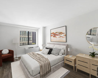 East 91st Street - Photo Thumbnail 2