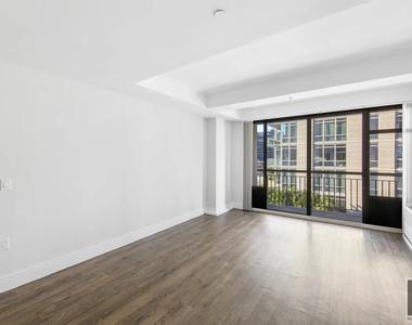 East 91st Street - Photo Thumbnail 1