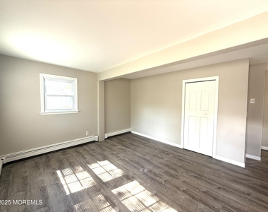 410 Bay Way - Photo Thumbnail 9