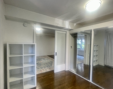 20 Beekman Place, 3D - Photo Thumbnail 3