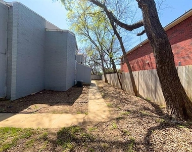 219 Fry Street - Photo Thumbnail 3