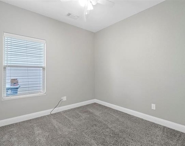 426 W Coffin Street - Photo Thumbnail 8