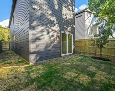 2413 Easley - Photo Thumbnail 22