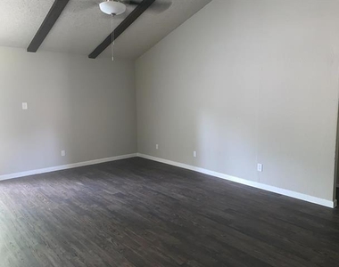 406 E Springdale Lane - Photo Thumbnail 1