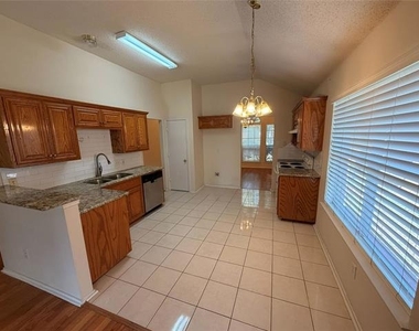 8604 Stetson Drive - Photo Thumbnail 4