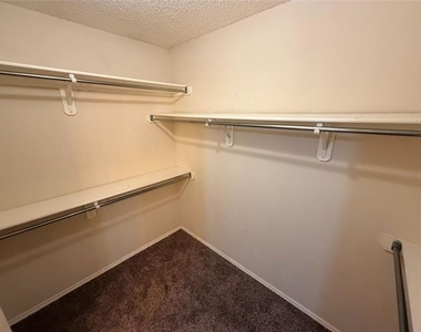 8604 Stetson Drive - Photo Thumbnail 14