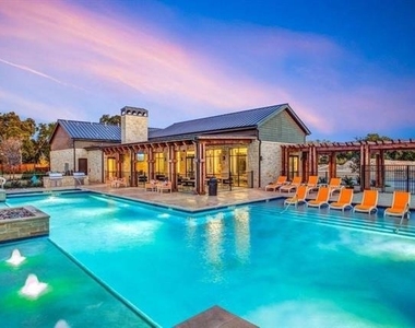 2633 La Altura Lane - Photo Thumbnail 19