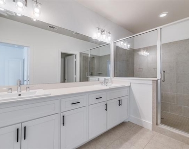 2633 La Altura Lane - Photo Thumbnail 10