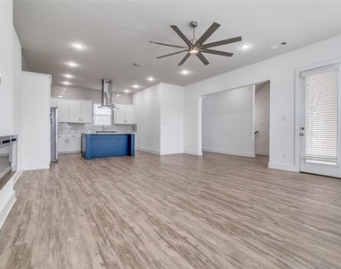 2633 La Altura Lane - Photo Thumbnail 3