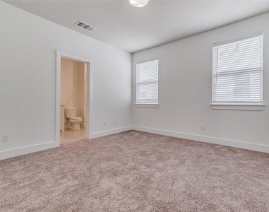 2633 La Altura Lane - Photo Thumbnail 13