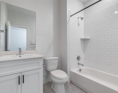 2633 La Altura Lane - Photo Thumbnail 12