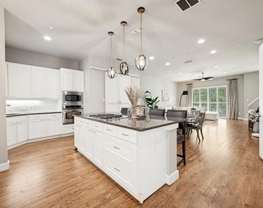 3205 State Street - Photo Thumbnail 6