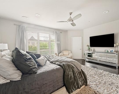 3205 State Street - Photo Thumbnail 13
