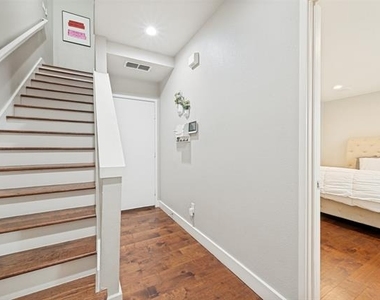 3205 State Street - Photo Thumbnail 17