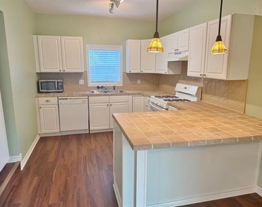 8823 San Benito Way - Photo Thumbnail 4