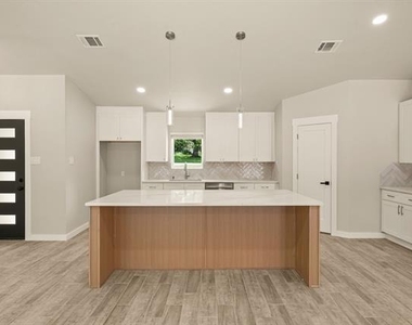 7301 Jo Will Street - Photo Thumbnail 12