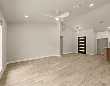 7301 Jo Will Street - Photo Thumbnail 7