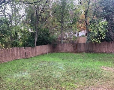 3927 Dexter Avenue - Photo Thumbnail 2