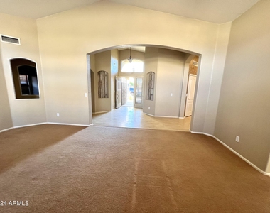 11210 E Pronghorn Avenue - Photo Thumbnail 10