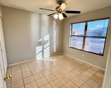 11210 E Pronghorn Avenue - Photo Thumbnail 15