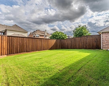 15097 Blakehill Drive - Photo Thumbnail 36