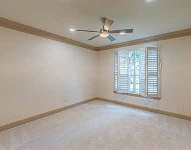 15097 Blakehill Drive - Photo Thumbnail 10