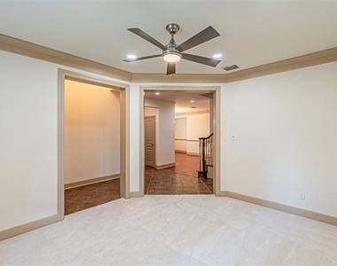 15097 Blakehill Drive - Photo Thumbnail 11