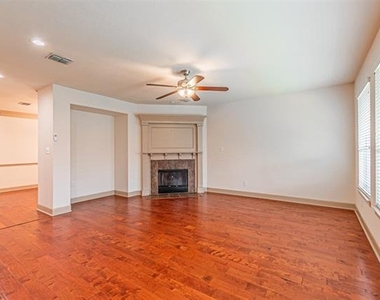 15097 Blakehill Drive - Photo Thumbnail 9