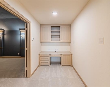 15097 Blakehill Drive - Photo Thumbnail 30