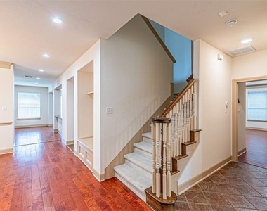 15097 Blakehill Drive - Photo Thumbnail 15
