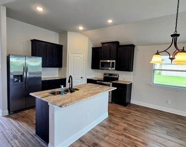 552 Firethorn Drive - Photo Thumbnail 2