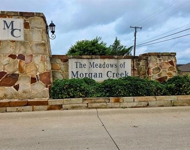 552 Firethorn Drive - Photo Thumbnail 17