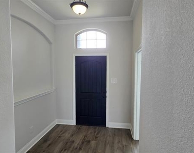 552 Firethorn Drive - Photo Thumbnail 1