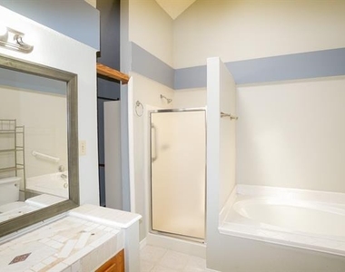 8809 Pheasant Run Drive - Photo Thumbnail 14