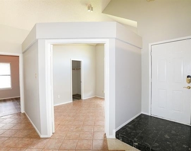 8809 Pheasant Run Drive - Photo Thumbnail 5
