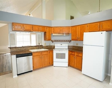 8809 Pheasant Run Drive - Photo Thumbnail 8
