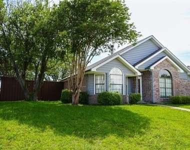 8809 Pheasant Run Drive - Photo Thumbnail 1