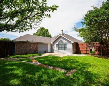 8809 Pheasant Run Drive - Photo Thumbnail 18