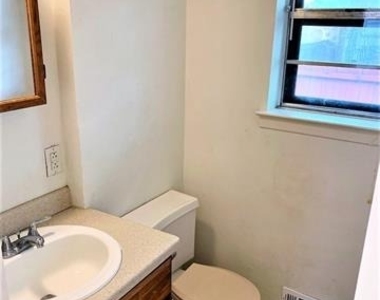 3910 Bucknell Drive - Photo Thumbnail 8