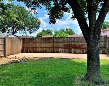 3910 Bucknell Drive - Photo Thumbnail 21