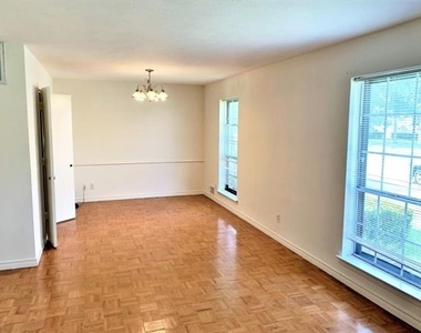 3910 Bucknell Drive - Photo Thumbnail 2