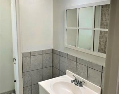 3910 Bucknell Drive - Photo Thumbnail 17